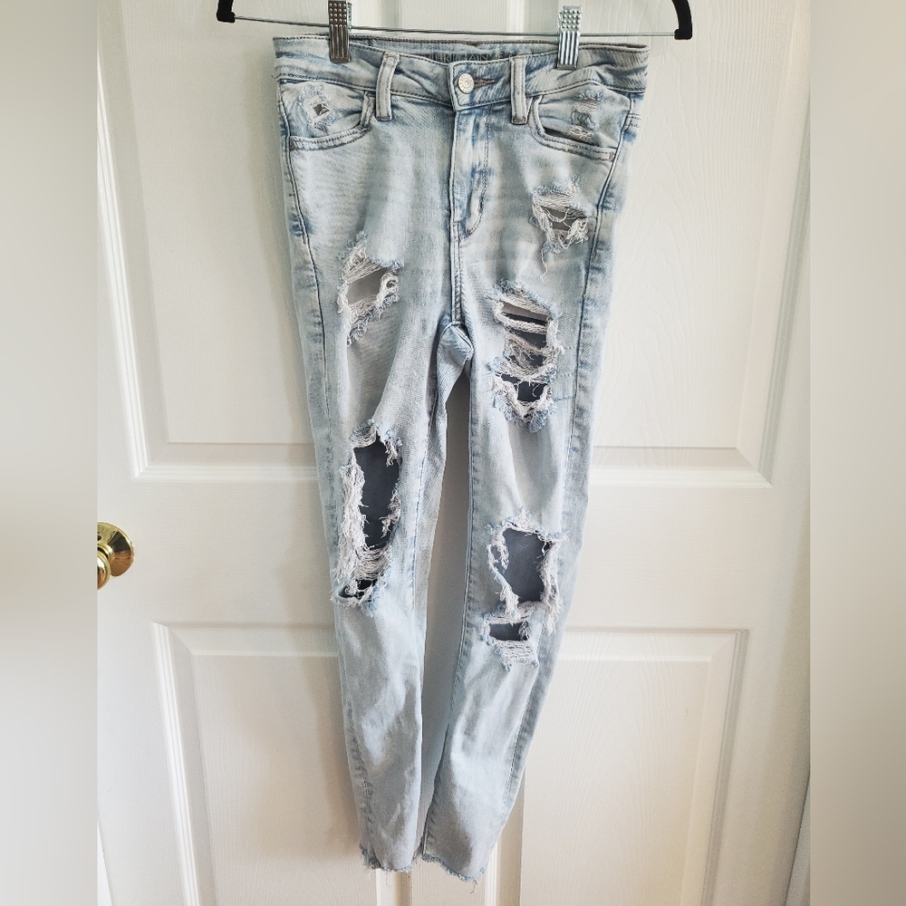 Distressed Light Blue Women's Jeggings. Size 2. #TB